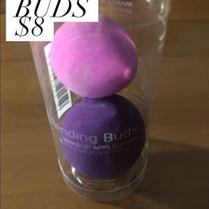 Blending Buds (shadows in pic) New unopened